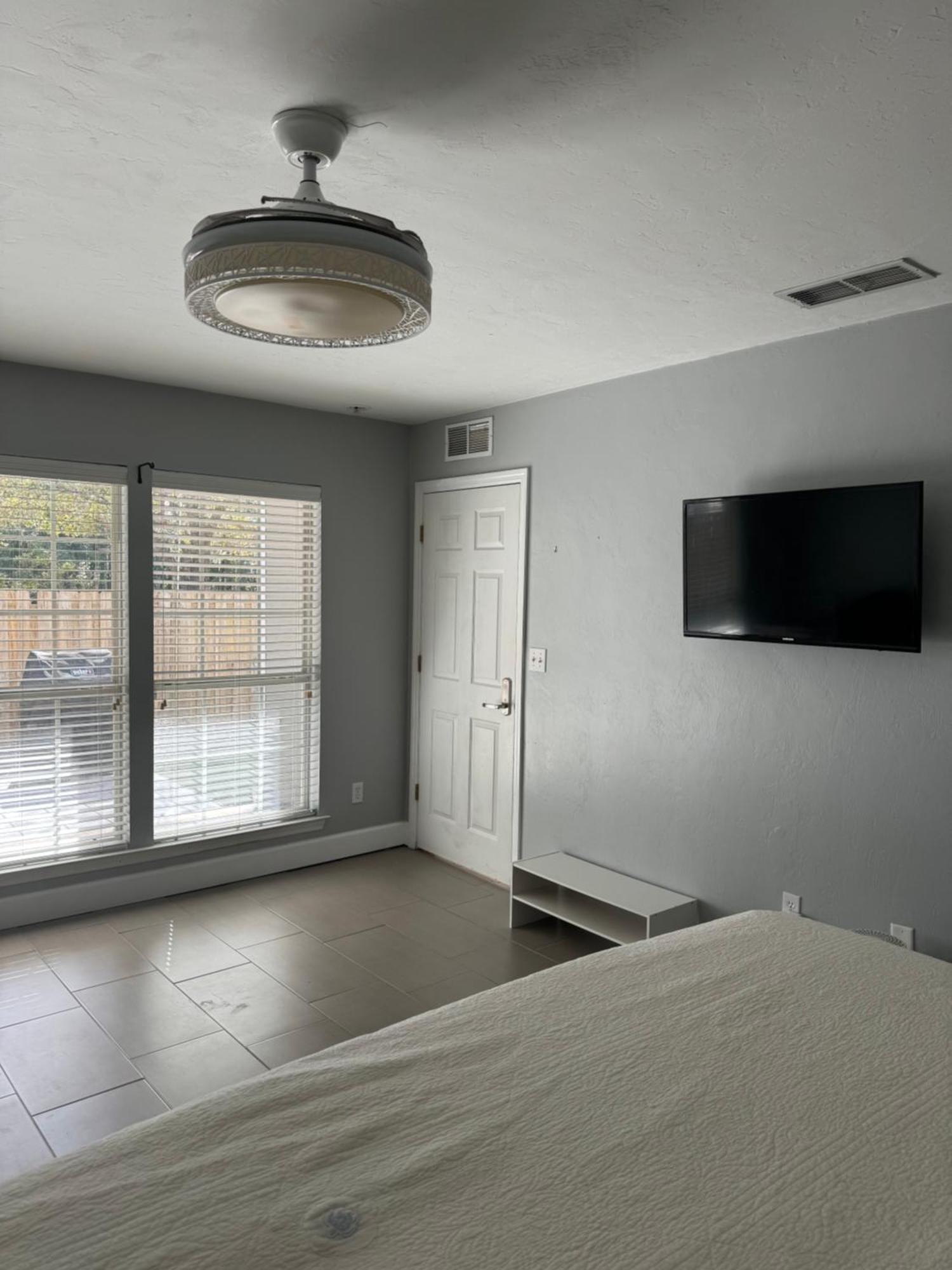 Spacious Room In A Nice House Gainesville Exterior photo